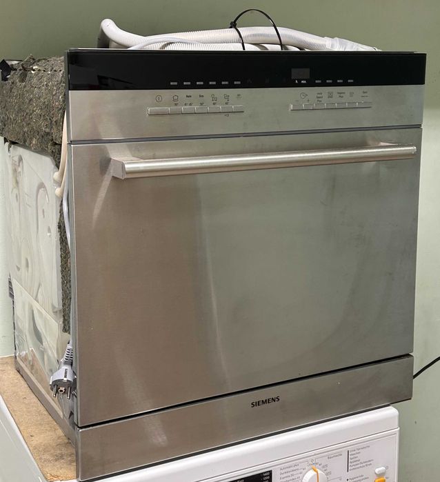Компактна съдомиялна за вграждане Siemens iQ500 (SC76M541EU), гаранция