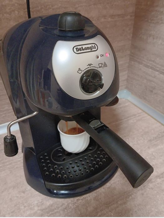 Кафе машина DELONGHI