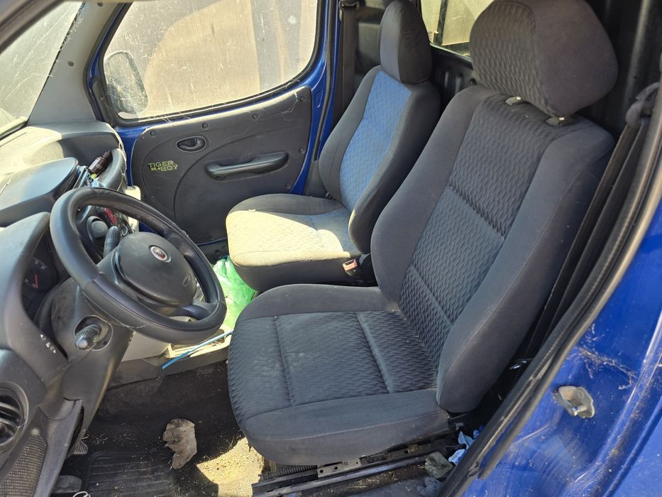 Продавам фиат добло на части