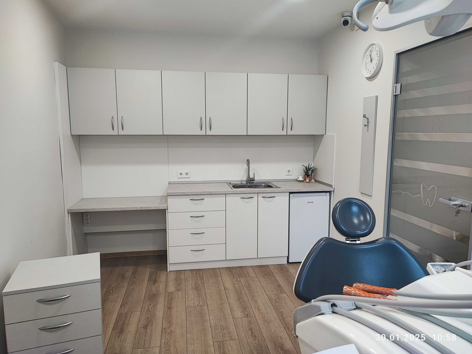 Дава се под наем Офис в София, Център - 16 кв.м за 765 € - Снимка #2