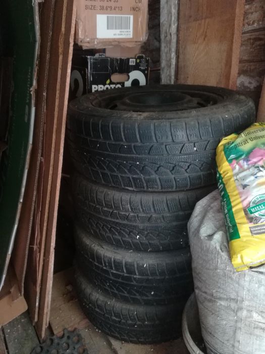 Jantă cu anvelopă de iarnă 185/55/R14 80H