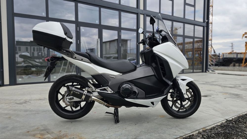 Honda Integra 750
