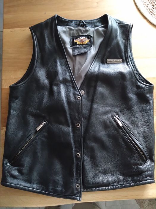 Vând vesta de motocicleta originala Harley Davidson
