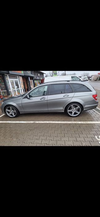 Vand urgent mercedes c220 motor 2.2 diesel original  original mercedes