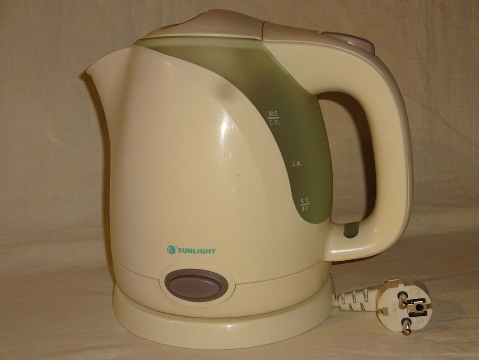 Чайник электрический - продам.