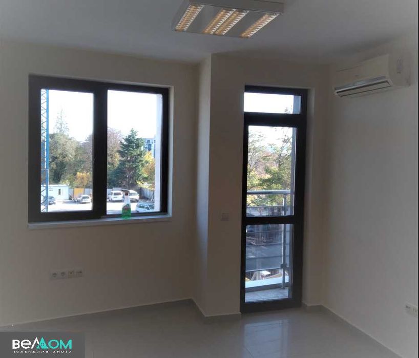 Продава се Офис в Варна, Гранд Мол Варна - 57 кв.м за 1700 €/кв.м - Снимка #1