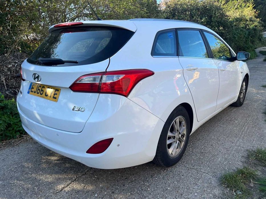 На части Hyundai I30 1.6 CRDi 2016