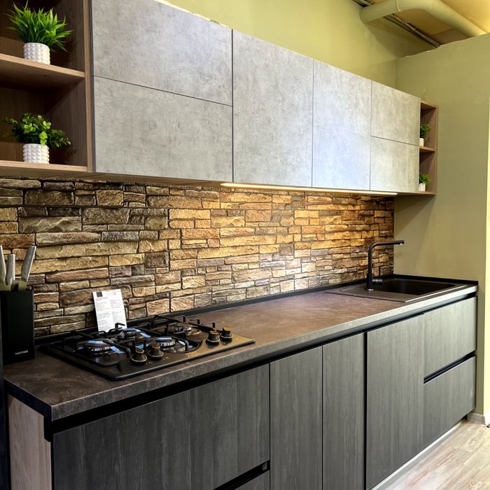 Продается выстовочный образец кухни