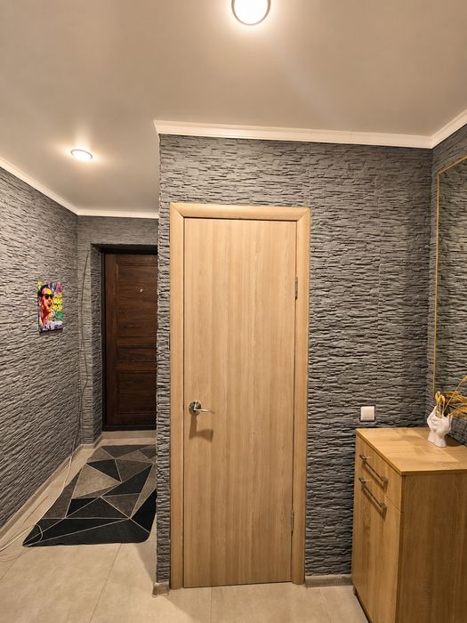 Продам квартиру 100 кв. м