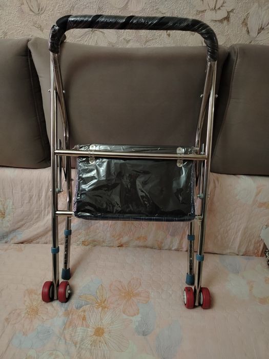 Новые ходунки, в отличном состоянии