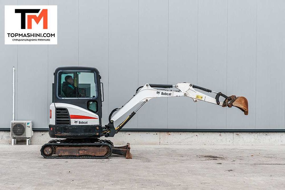 Мини багер Bobcat E25 EM