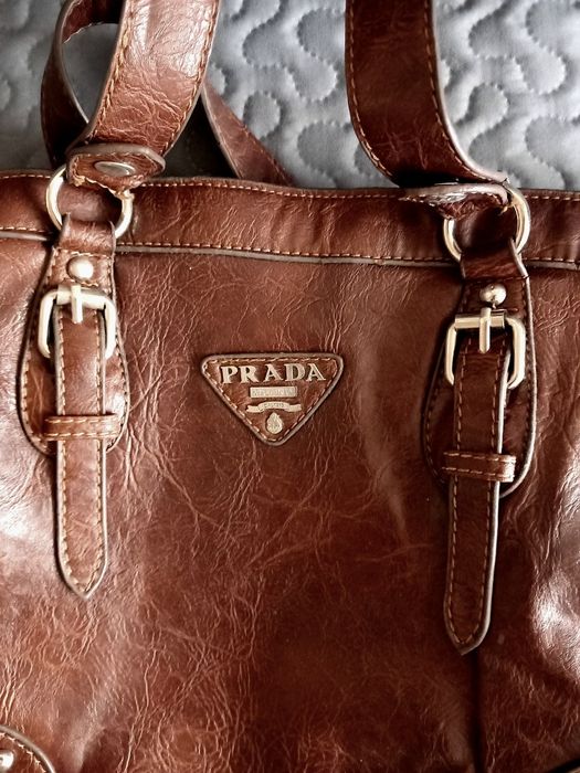 Geanta din piele Prada