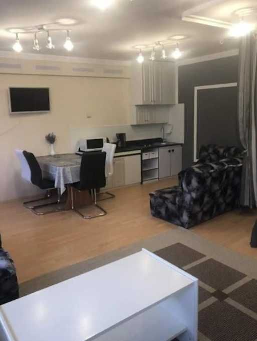 Дава се под наем Тристаен апартамент в Пловдив, Беломорски - 90 кв.м за 346.8 € - Снимка #1