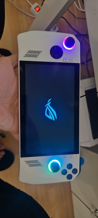 Asus ROG ally z1 extreme