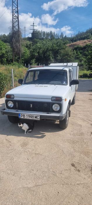 Автомобил Лада Нива