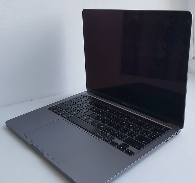 Продаётся МАКБУК ПРО(16)(512)(MacBook)