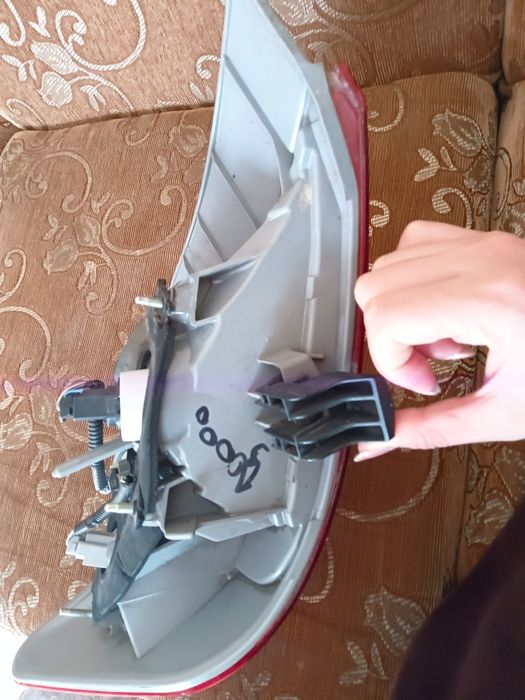 Продам фары для тайота