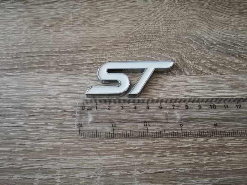 бяла емблема Ford ST