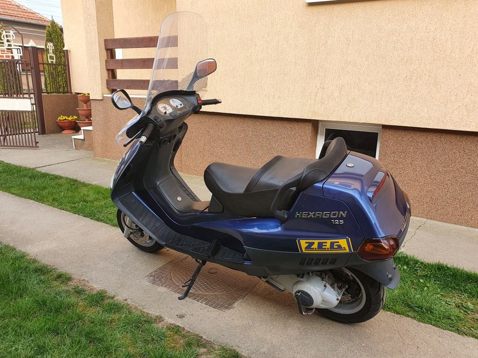 Piaggio Hexagon 125ccm, cu 28.000 km
