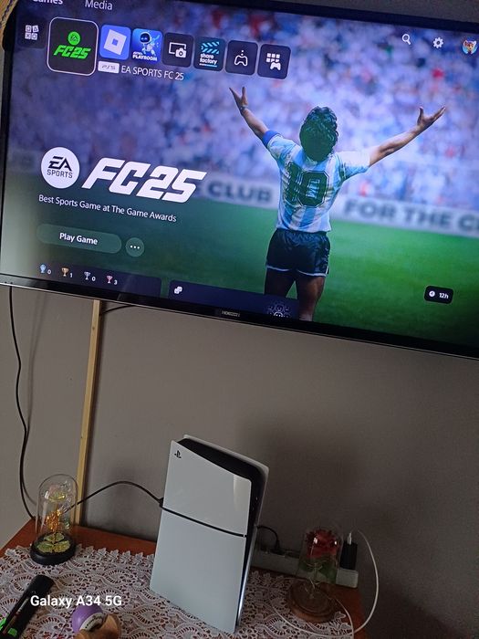 Vând  PlayStation 5