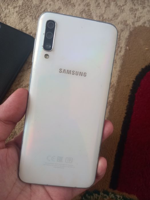 Самсунг A50 сатылады