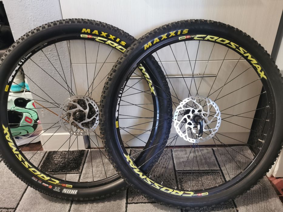 Bicicleta full suspension Fox Orbea occam 29