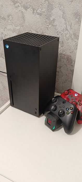 Игровая приставка Xbox Series X 1TB
