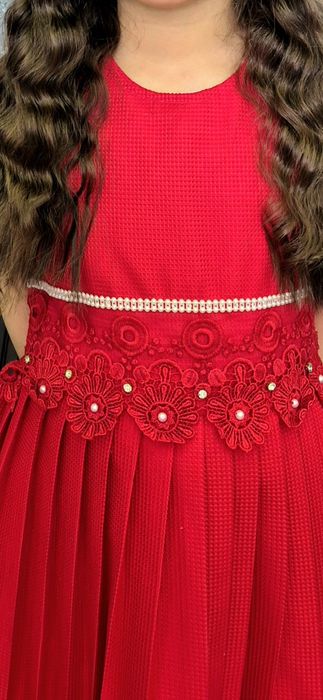 Рокля клоширана в червен цвят