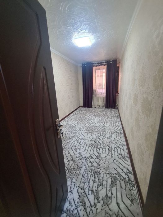 Navoiy shaxar Zulfiya 7 da kvartira sotiladi