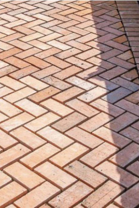 Vând mijloc de caramida veche