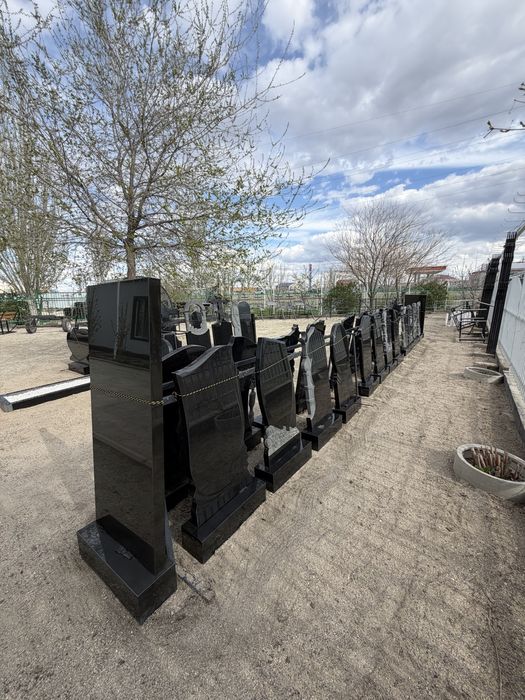 Памятник Установка мазарных плит