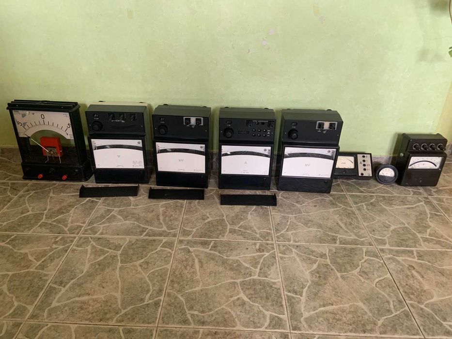 Измервателни уреди галванометър ампермер волтмер и др.