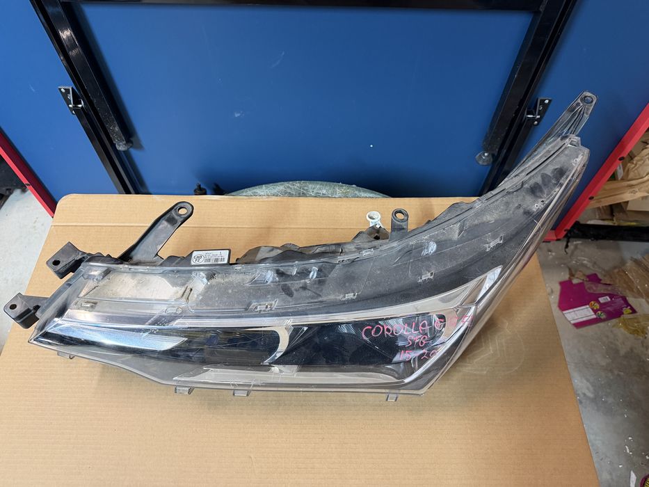 Far stanga Toyota Corolla Halogen e16 2015/2016/2017/2018/2019