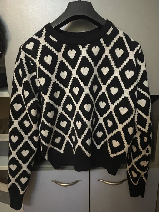 Блузи и пуловери