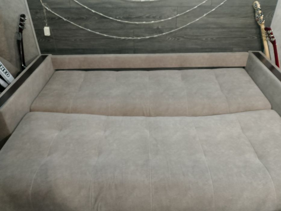 Продам диван в хорошем состоянии.