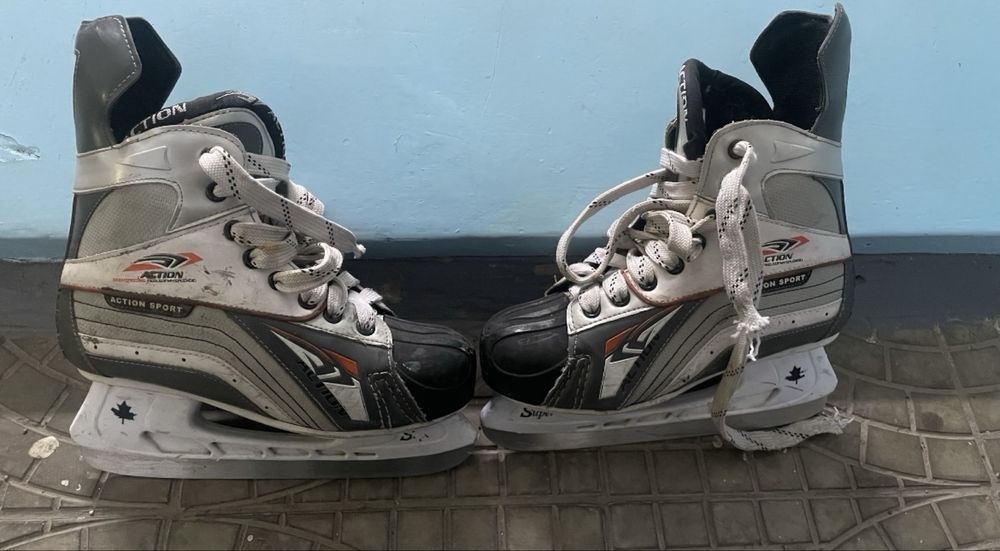 Продам коньки 40р