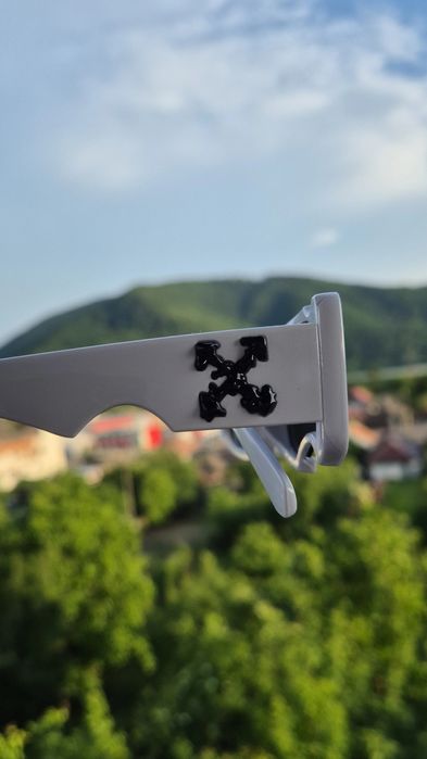 Ochelari de soare Off White Cady albi
