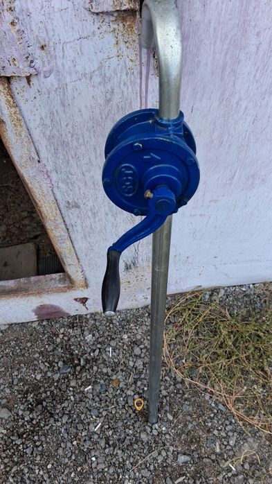 Продам насос чугунный ротарный