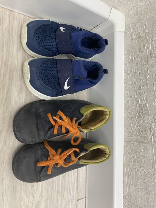 Продам детскую обувь для девочек и мальчиков