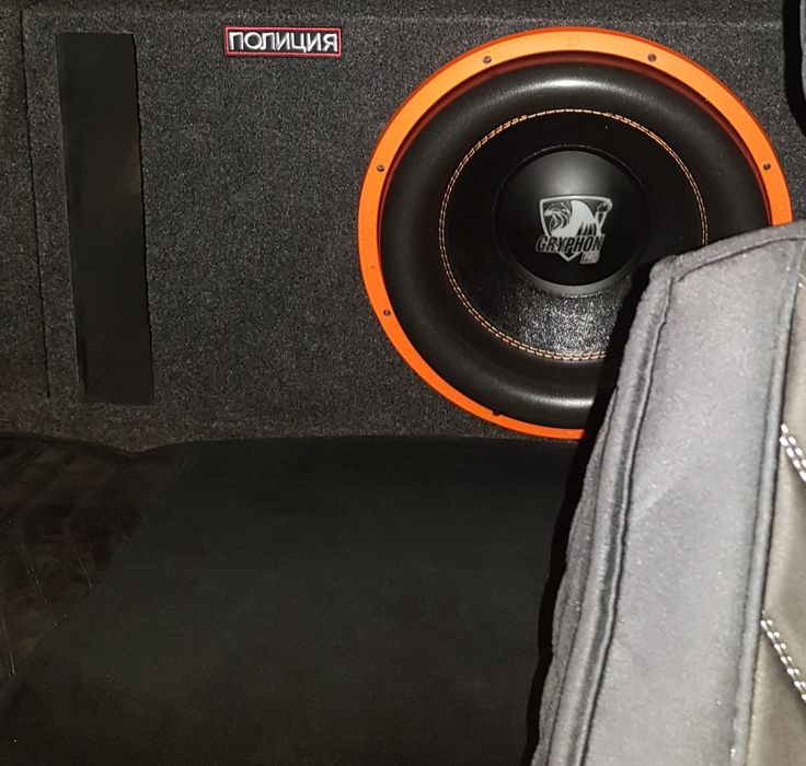 Продам сабвуфер DL Audio Gryphon Pro 15