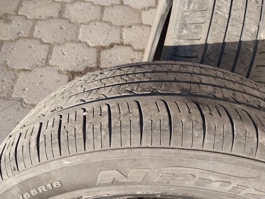 2 шины Nexen Корея 205 65 R16.