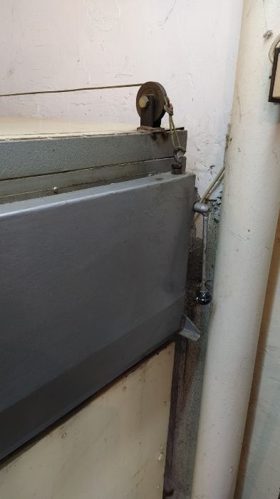 Продавам употребявана професионална електрическа пещ