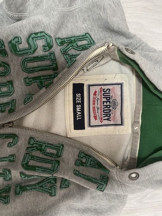 Продавам горнище