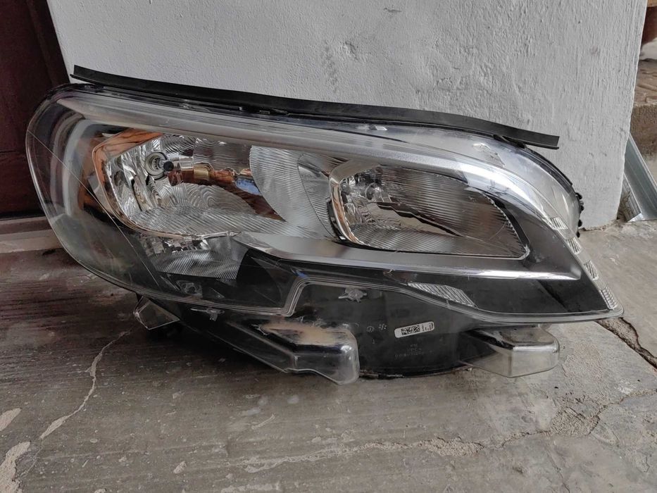 Фар Peugeot Expert десен / Фар Пежо Експерт Оригинален