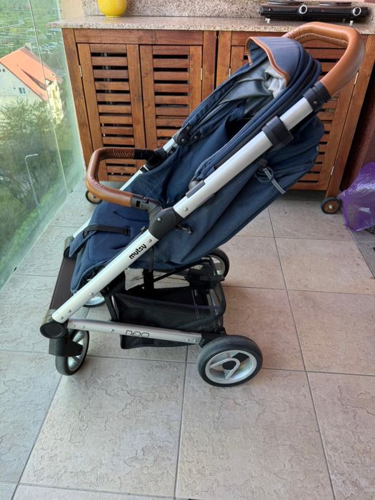 Carucior + husa protectie vant & ploaie mytsy