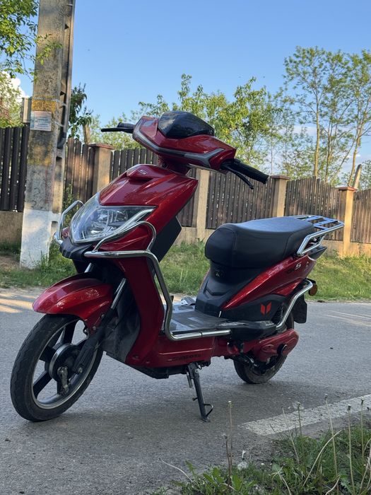 Vând sau schimb scuter electric