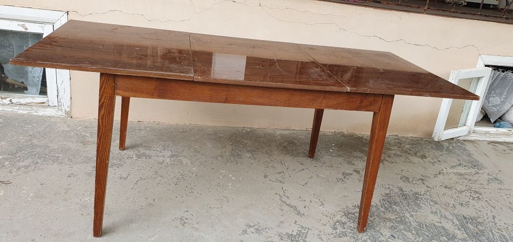 Срочно продаётся стол