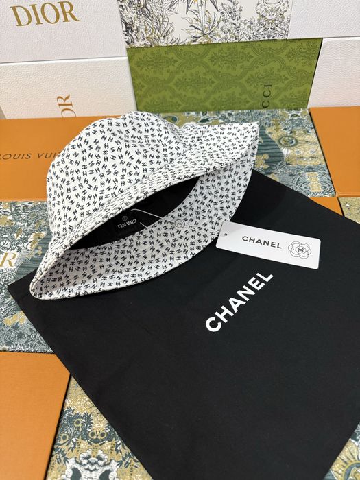 Дизайнерски шапки New Season