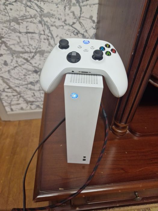 Продам Xbox series S