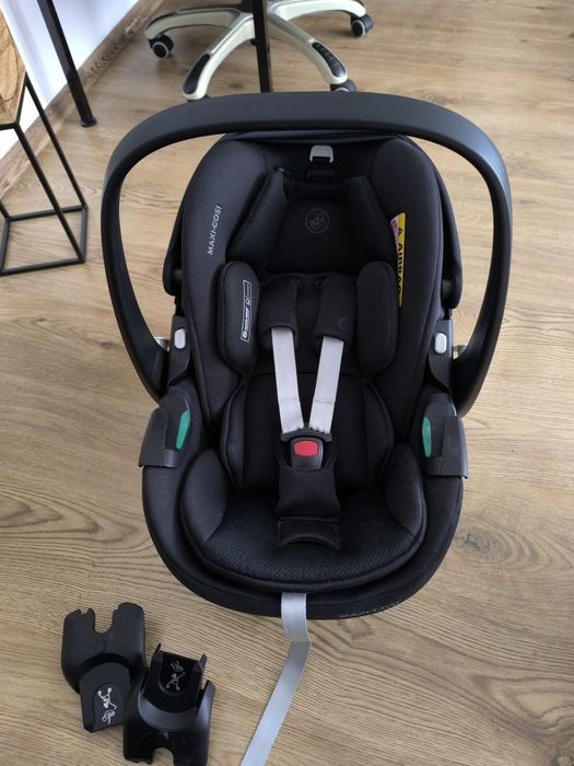 Vând scoica auto maxi cosi pebble 360 pro2 în garanție